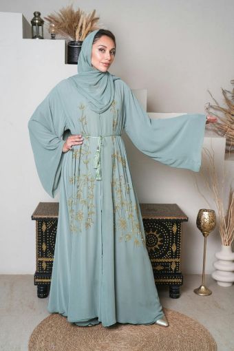 صورة عباية خضراء بسيطة